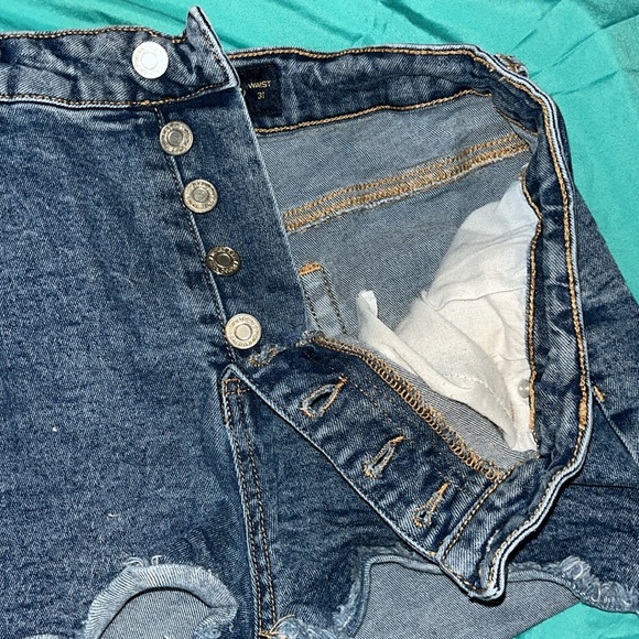 Indigo Rein Jean shorts - Picture 3 of 4